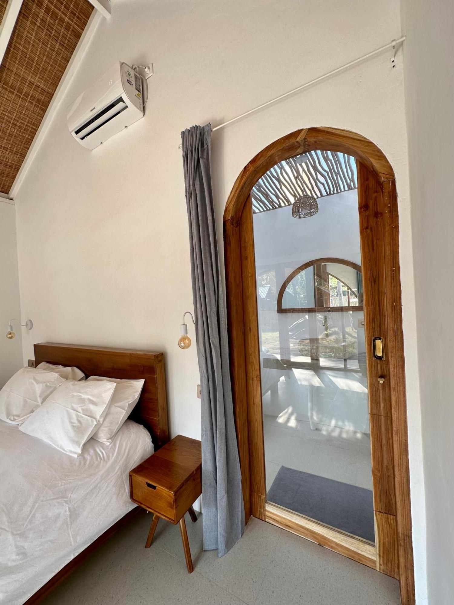Rumah Canaria Bungalow Gili Trawangan Exterior photo