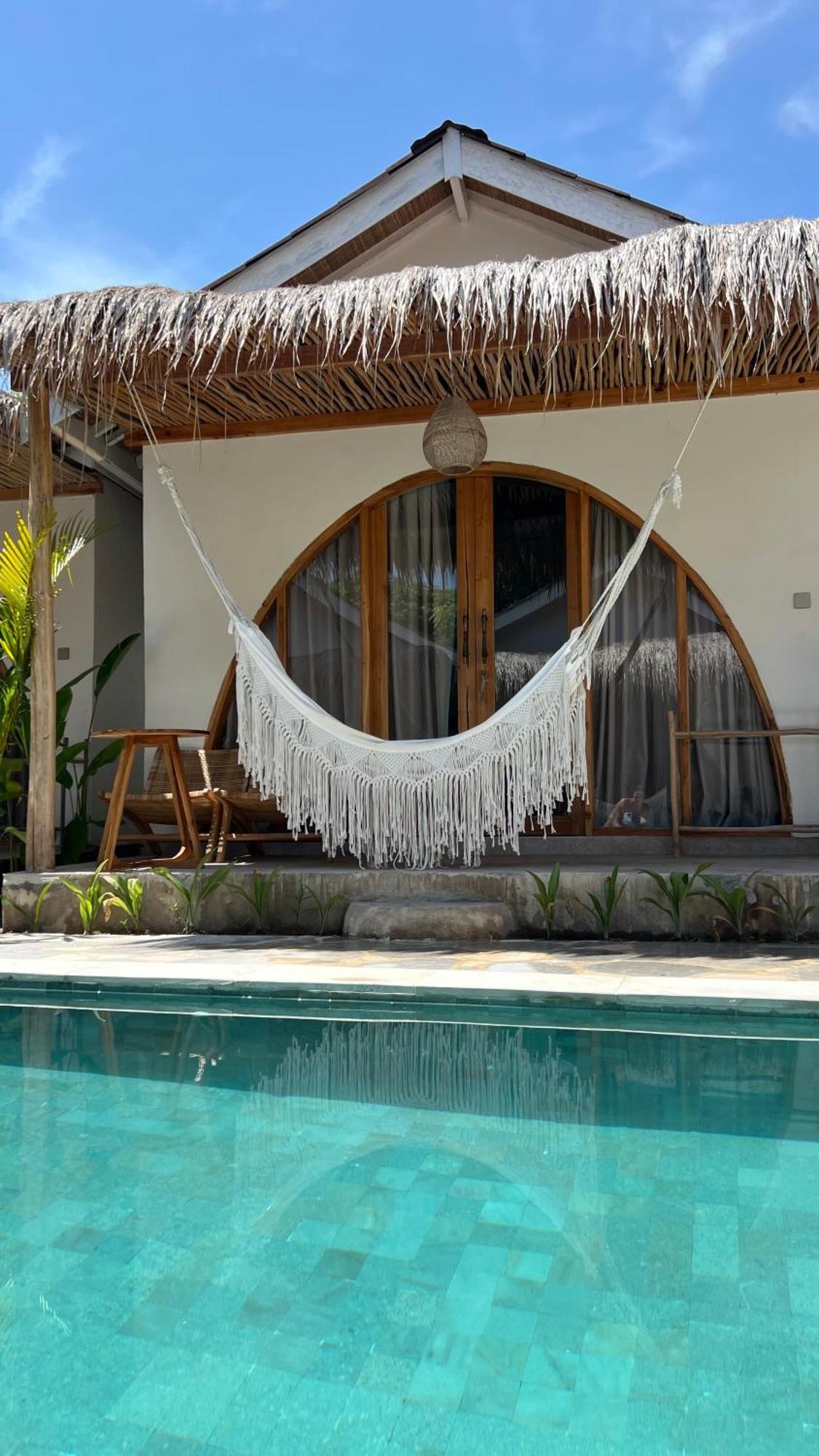 Rumah Canaria Bungalow Gili Trawangan Exterior photo