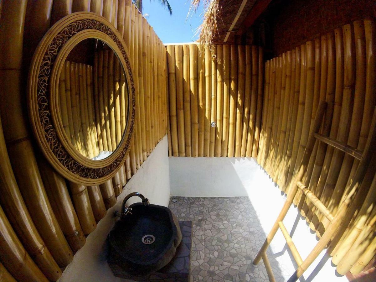 Rumah Canaria Bungalow Gili Trawangan Exterior photo